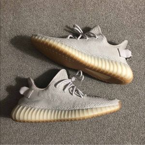 Adidas Yeezy V2 Sesame Size 9.5
